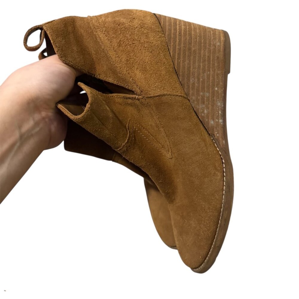 Blondo Irving Waterproof Cutout Boot Wedge Womens Size 9 Brown